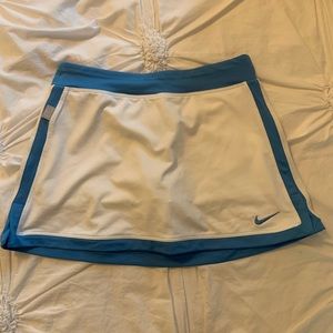 Nike skort (skirt with shorts built in) girls size small white and blue